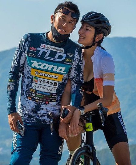 福田萌子と井出川直樹
